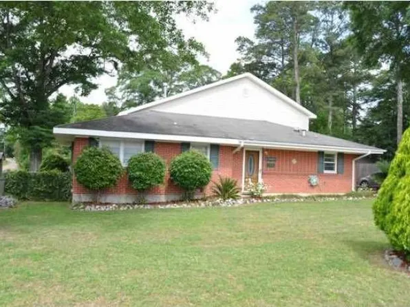 5111 Grace St, Millbrook, AL 36054
