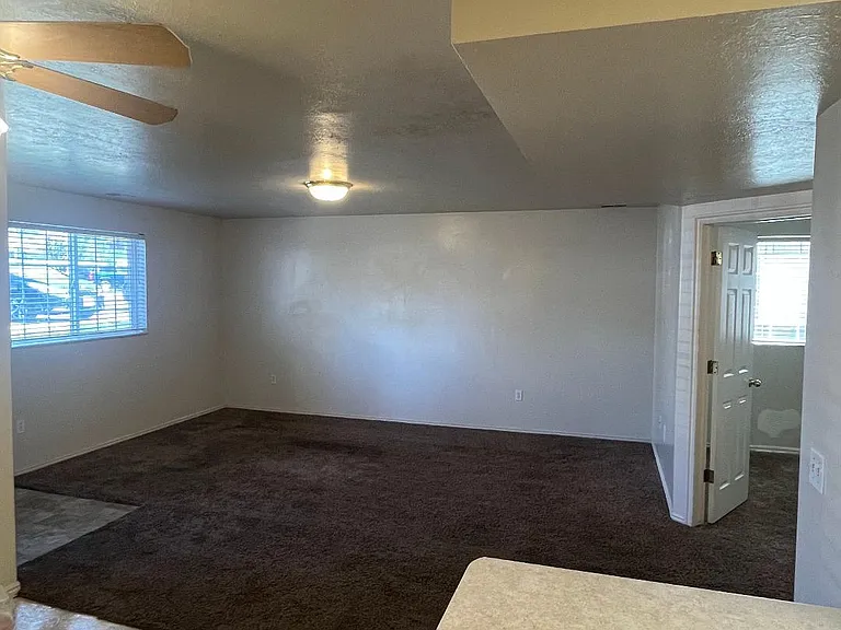 4933 S 300 W #C — Photo 3