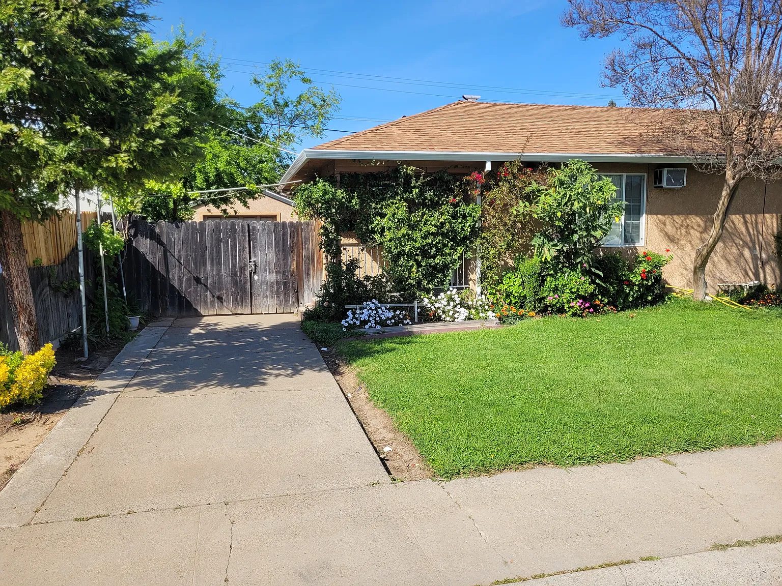 5107 Gordon Dr photo 1
