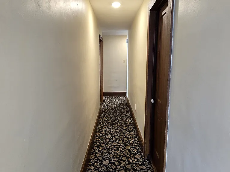 Hall (2nd Floor)