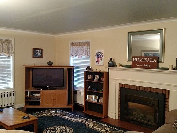 2nd image of 400 S Foster St