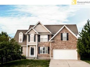 3916 SW Windemere Dr, Lees Summit, MO 64082