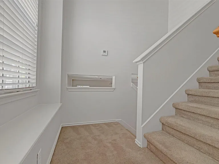 218 Blushwood Pl — Photo 3