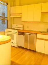 Rented by Eleni Moustakis LREB