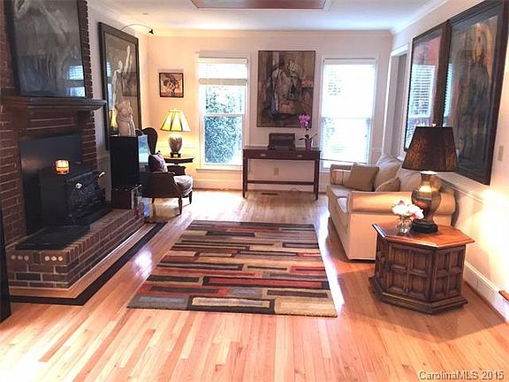 5th image of 328 Pine Creek Dr