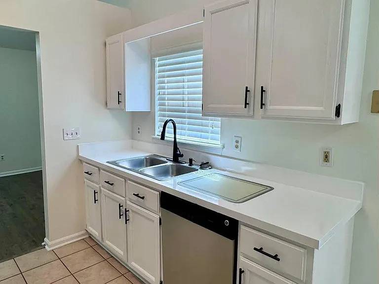 8250 Lakemont Dr — Photo 5