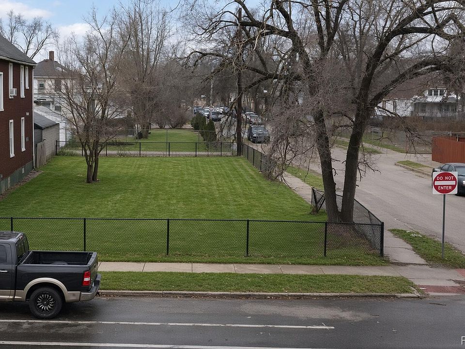 1st image of 4665 Central St
