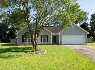 163 Independence Dr, Raeford, NC 28376