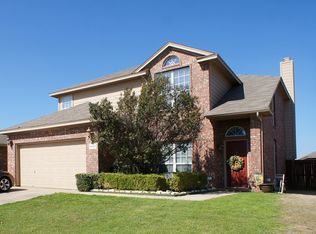 10601 Ashmore Dr, Fort Worth, TX 76131