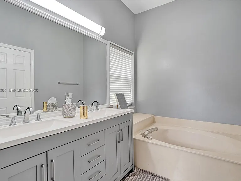 4219 Sabal Ridge Cir — Photo 19