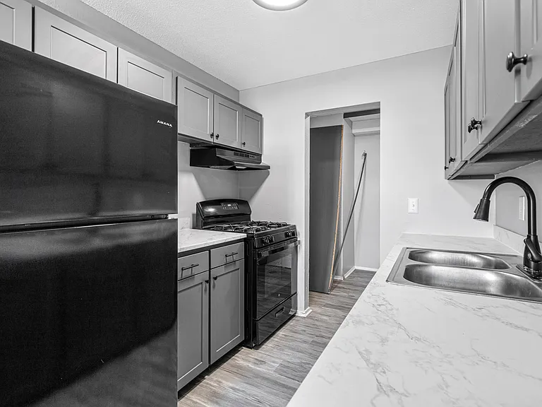 Ridgebrook Apartments — Photo 32