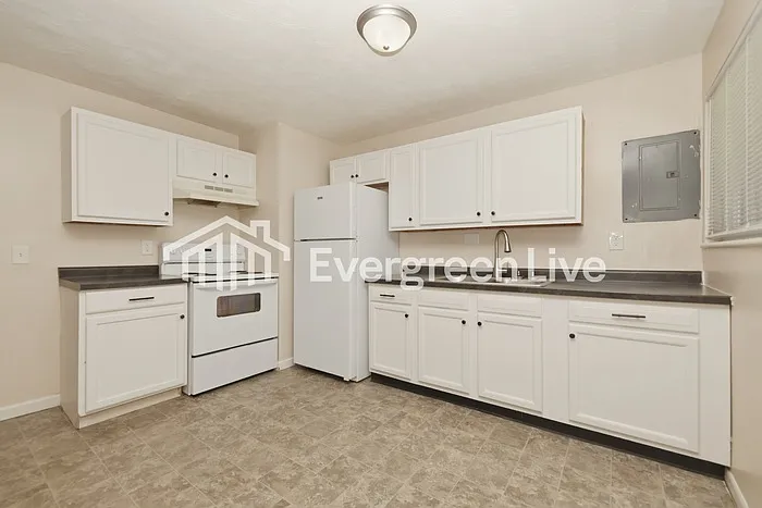 4883 Thoreau Ave — Photo 6