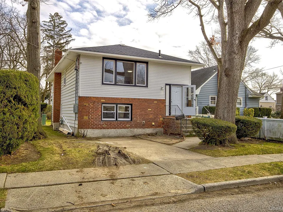 207 Catherine Ave