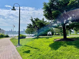 129 The Promenade #129, Edgewater, NJ 07020