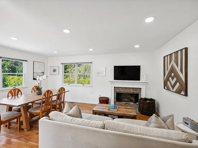 12 Sunset Dr — Photo 3
