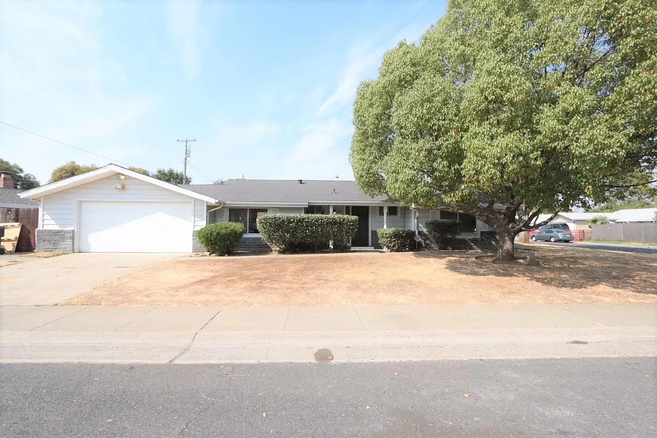 3420 Explorer Dr photo 1