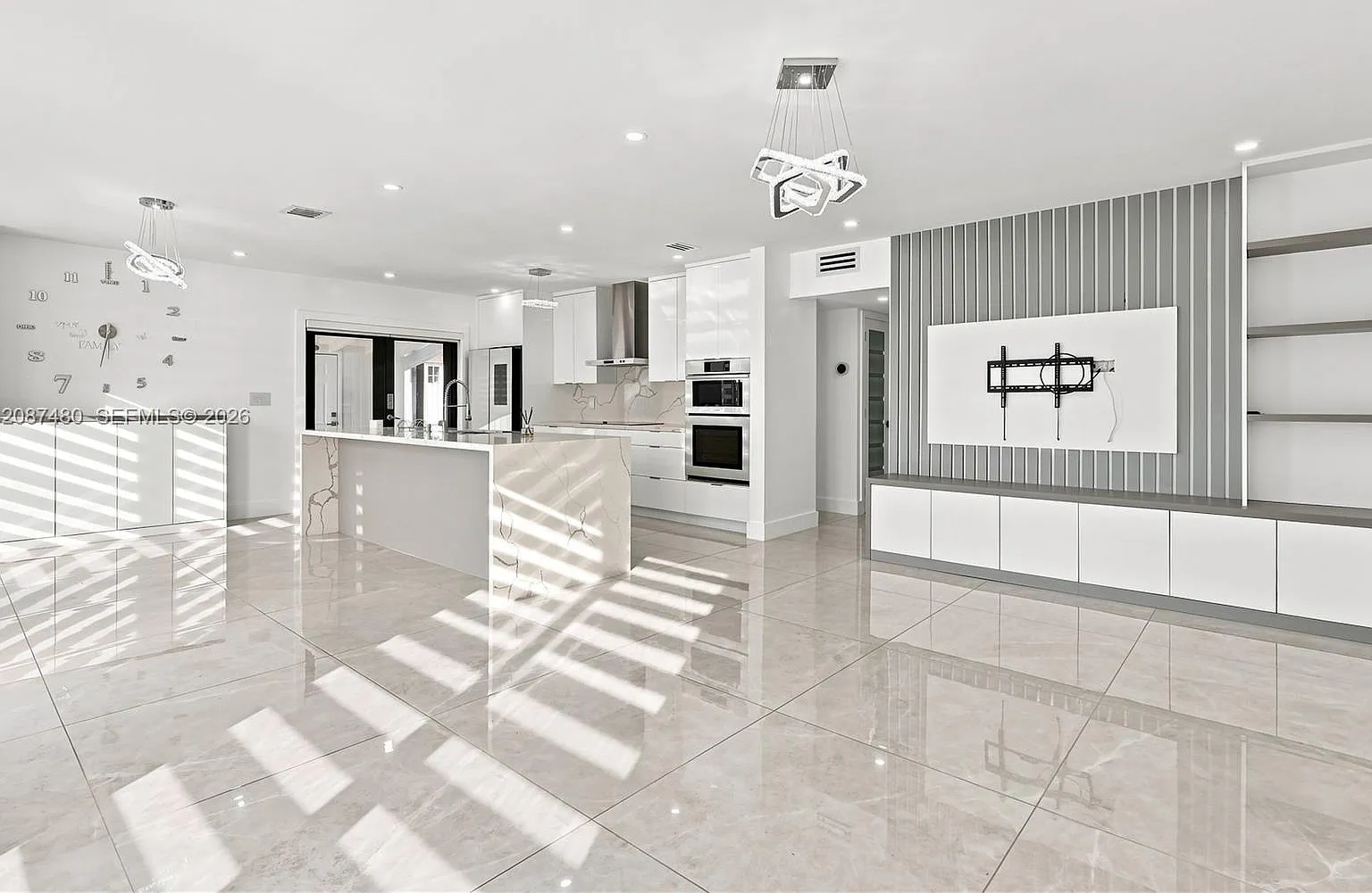 3 bed, 1232 sqft, $4,500 — Photo 4