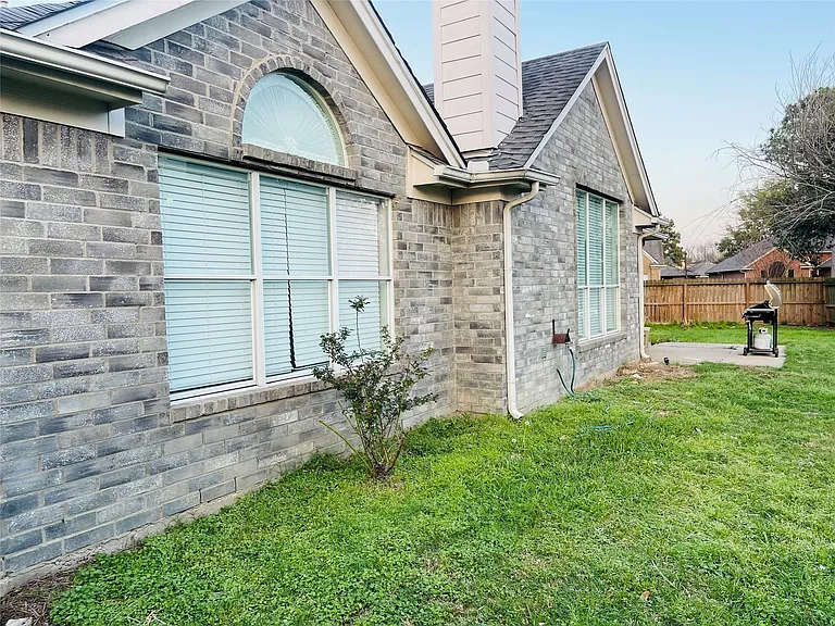 20803 Lavenderwood Dr — Photo 10