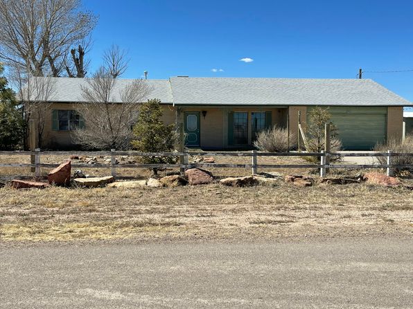 715 N Walker St, Estancia, NM 87016