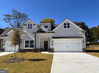 20 Village Ct #17, Cleveland, GA 30528