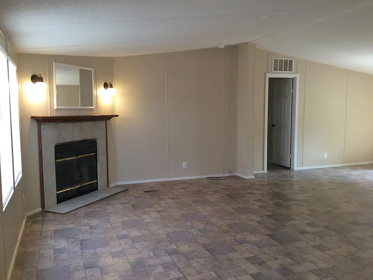 1008 Lipan Trl — Photo 8