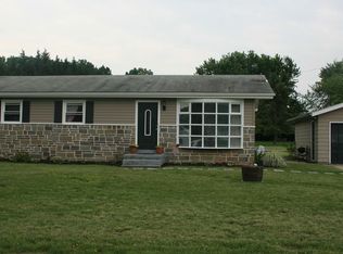 2196 Grandview Rd, Hanover, PA 17331