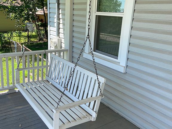 Porch swing