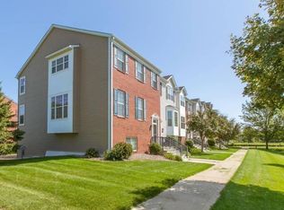 1694 Riverside Dr, Shakopee, MN 55379