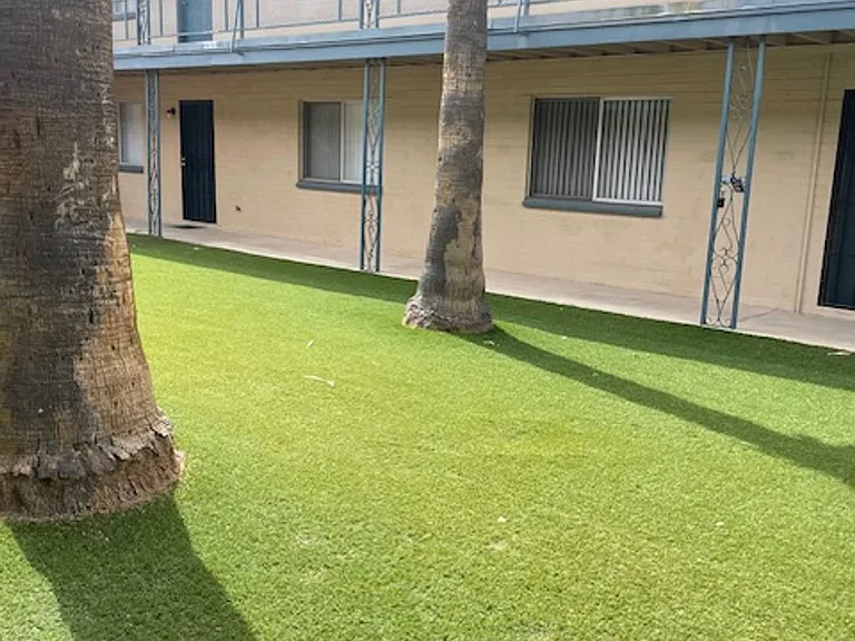 Beautiful one and two bedroom units available now! — Photo 5