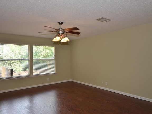 3rd image of 8004 Tonkinese Dr