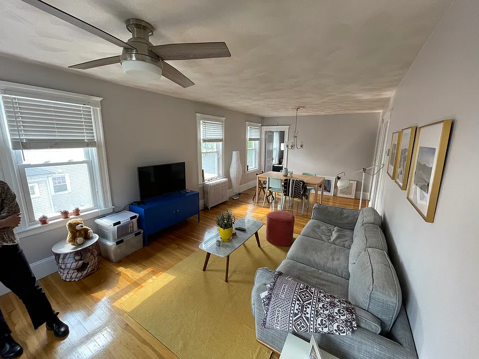86 Bowen Ave #2
