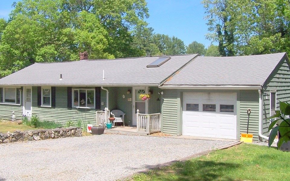 5 Burr Ave, Pembroke, MA 02359 Zillow