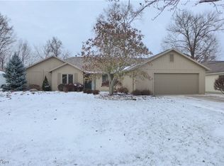 21228 Creekside Dr, Strongsville, OH