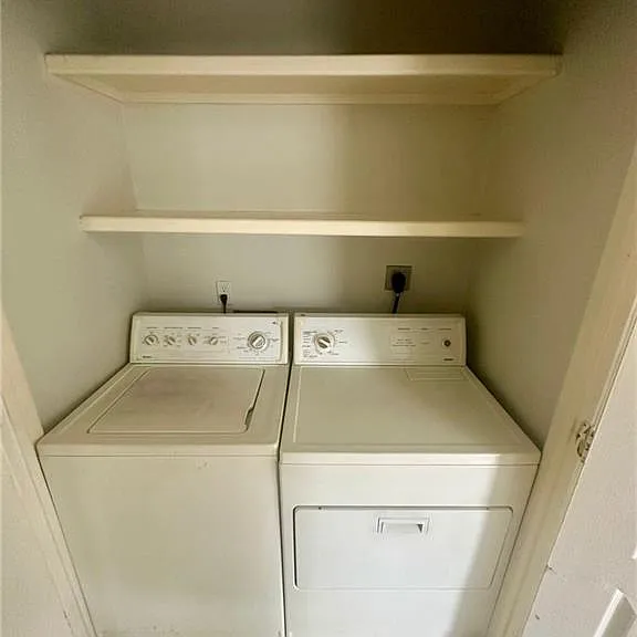 805 W Bronze Dr #4 — Photo 7