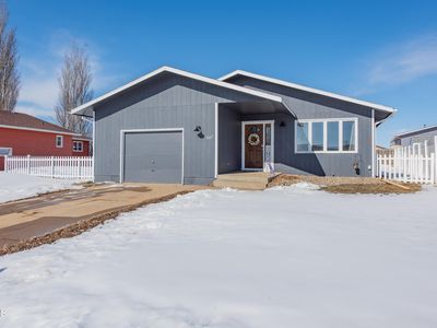 1167 E 9th St, Dickinson, ND, 58601