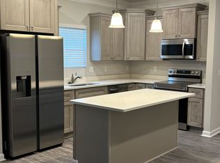 1039 Johnstons Rd, Norfolk, VA 23513