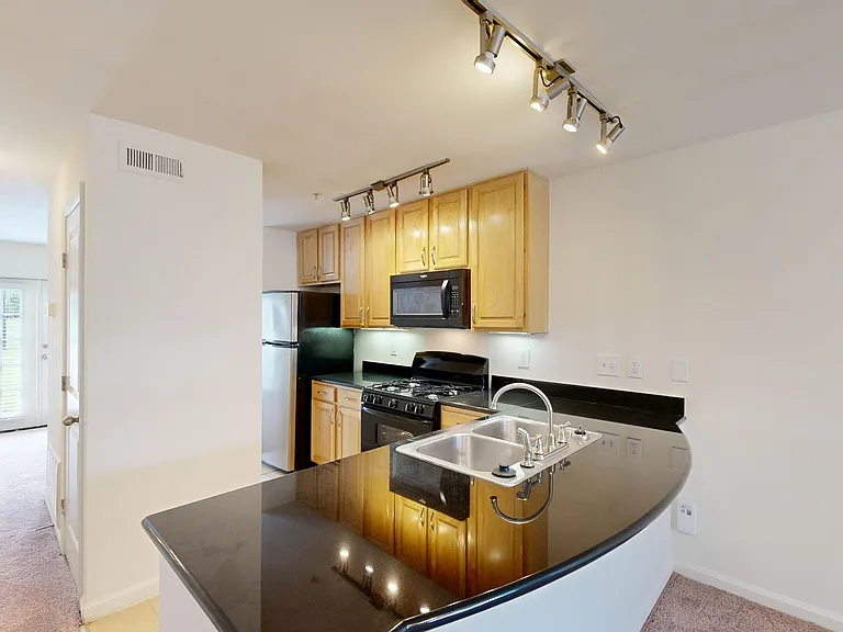 Gayton Pointe Townhomes — Photo 54