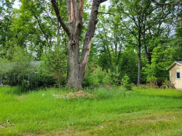 Neil Dr, Barton City, MI 48705