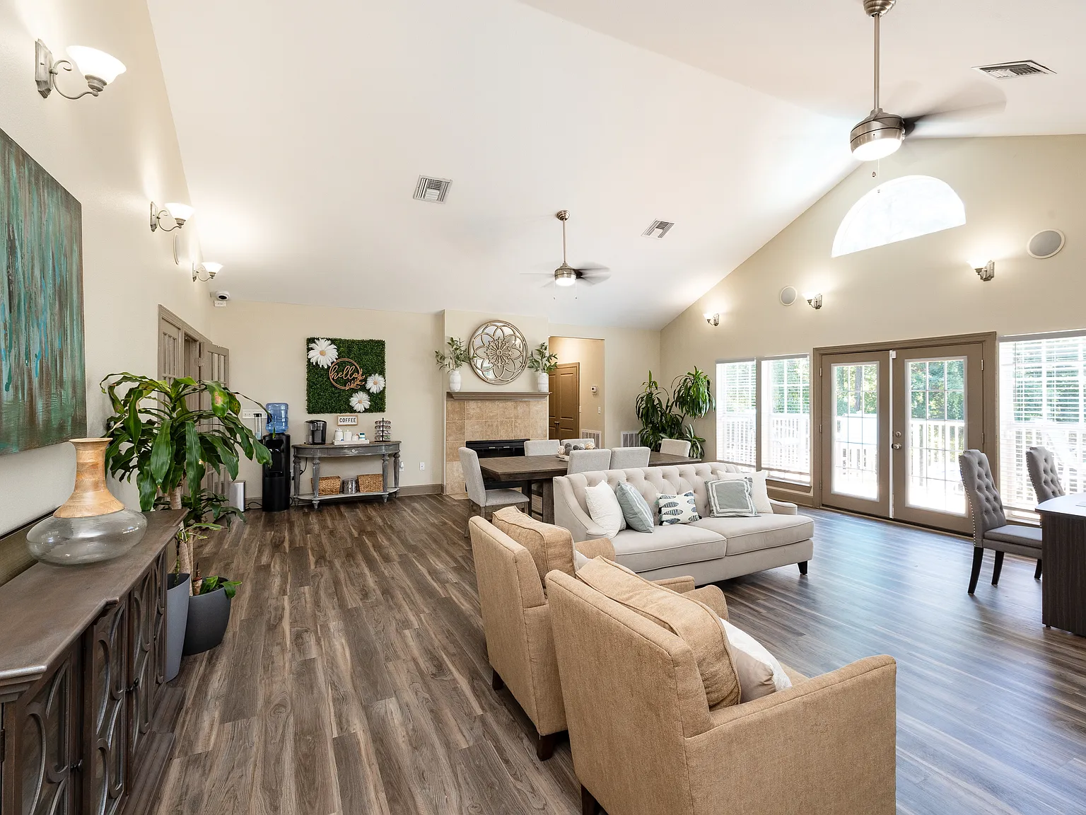 Riverwood Apartments — Photo 2