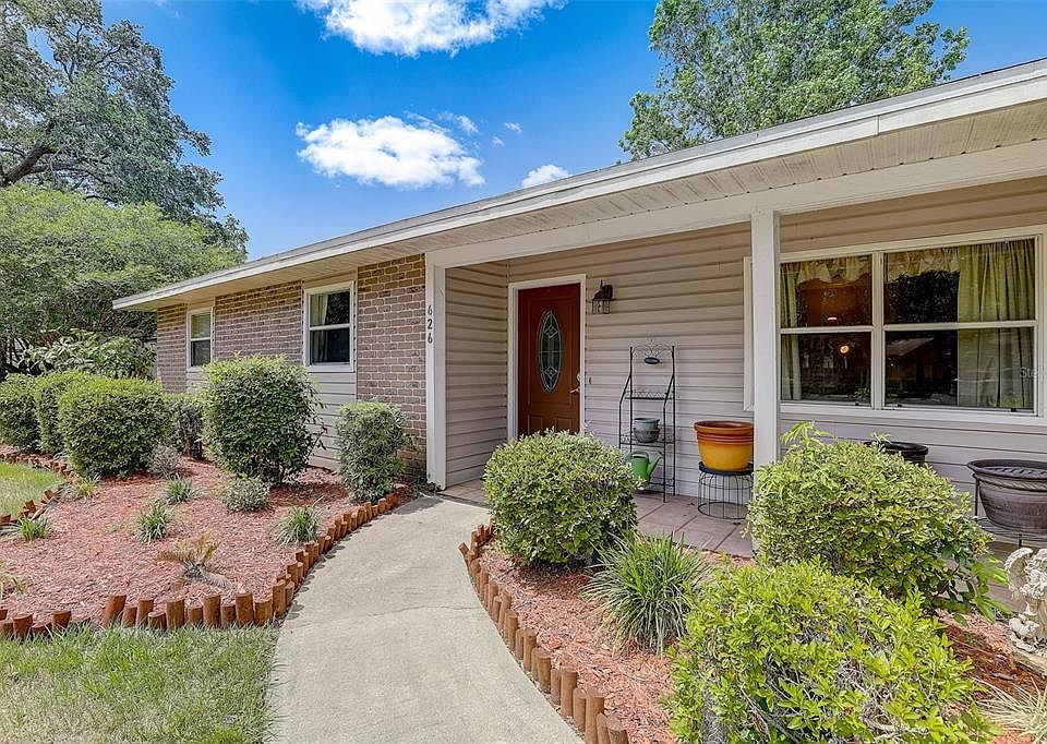 1st image of 626 CYPRESS COURT