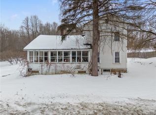 858 W Genesee Rd, Baldwinsville, NY 13027