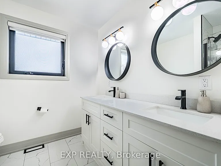 7623 Chorozy St — Photo 19