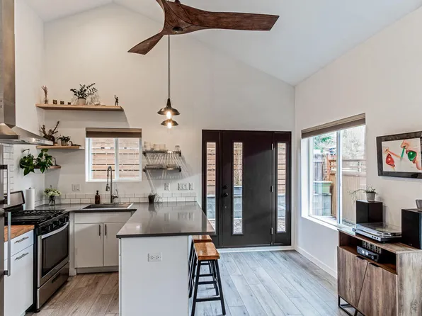 533 NE Olney Ave #1, Bend, OR 97701