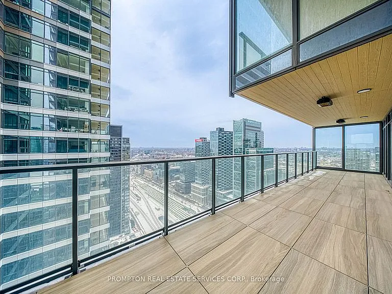 1 Concord Cityplace Way #36201 — Photo 11