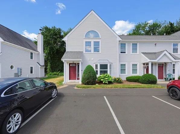 75 Warren St W APT 8, Raynham, MA 02767