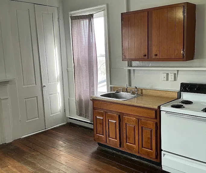 109 S Morton Ave #B — Photo 9