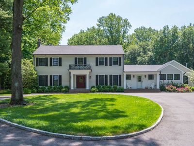 109 Wheatley Rd, Old Westbury, NY, 11568
