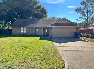 411 Hickory Rd, Bullard, TX 75757