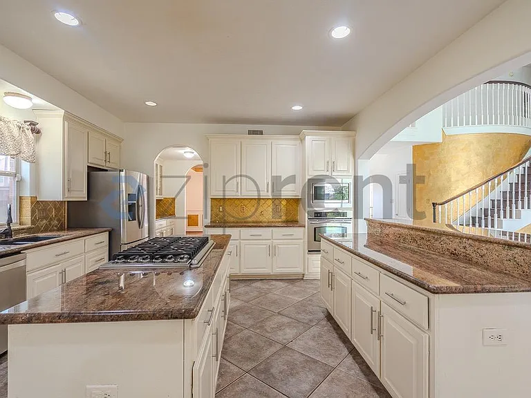 14911 Oxford Way — Photo 17