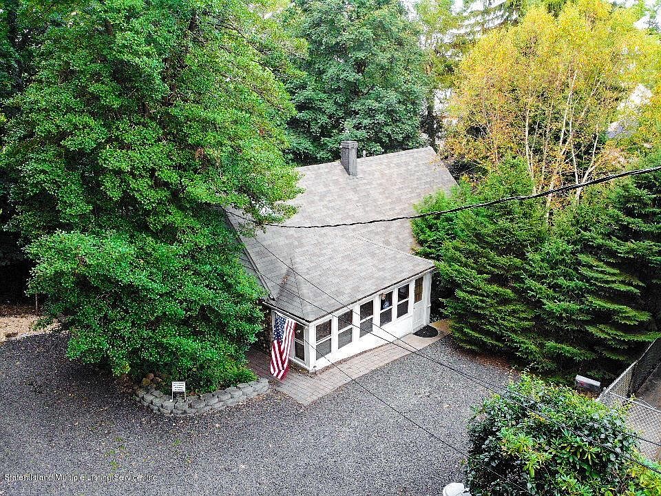 1st image of 139 Summit Ave